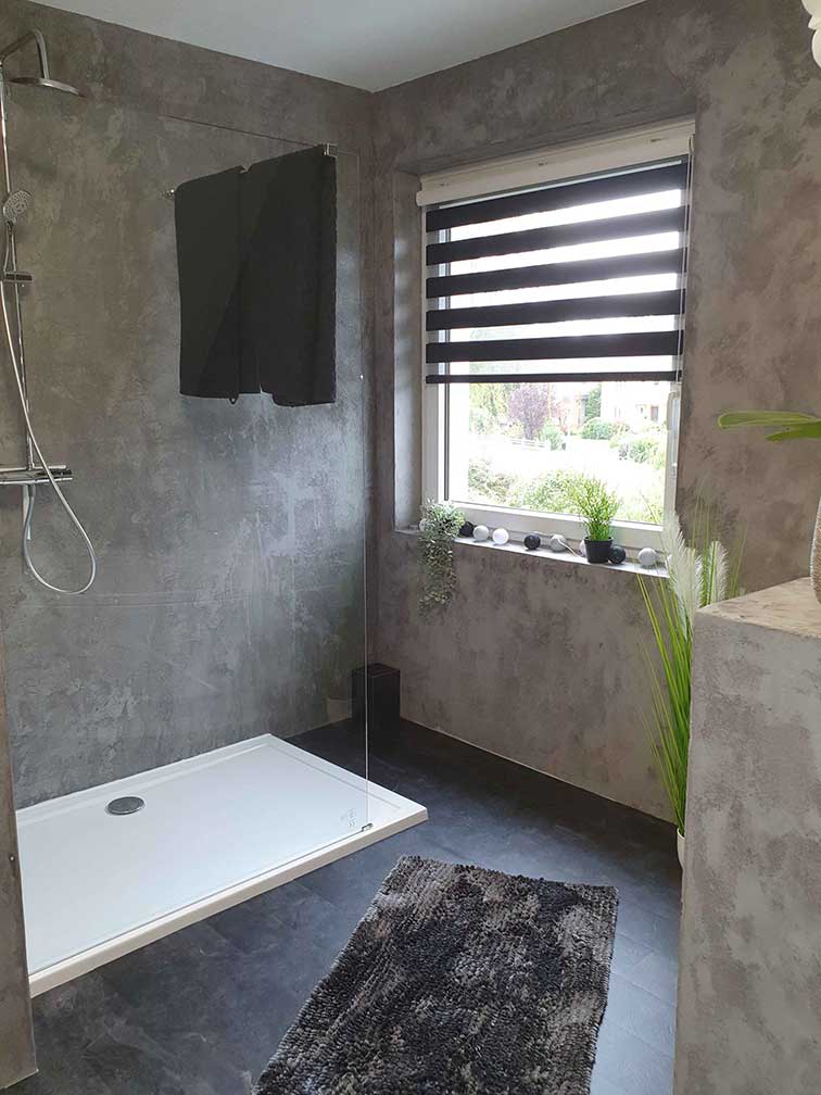 Stucco-Extra-im-Badezimmer